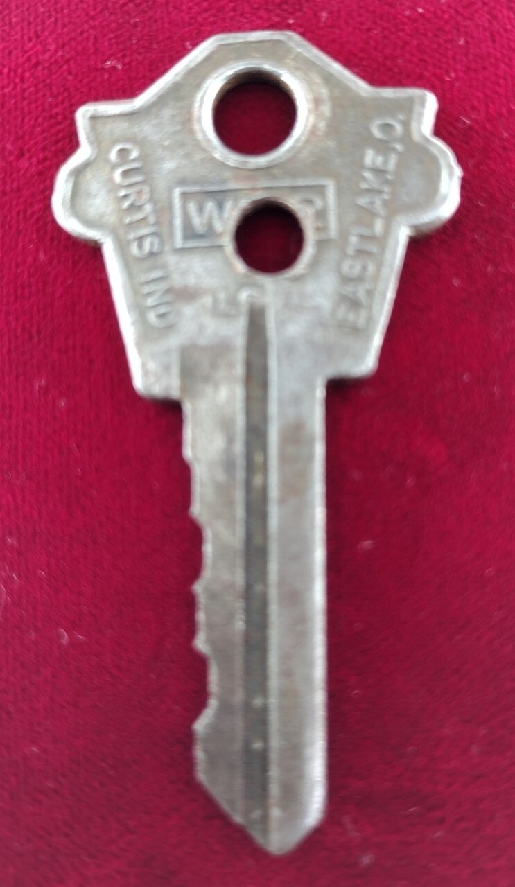 Vintage Key Curtis Industries Eastlake Ohio Appx 2” USA *Extra Drilled Hole* Old