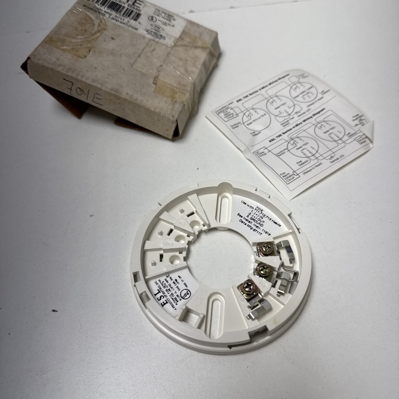 ESL  Sentrol 701/E DETECTOR BASE use for 711u 712u 713u heads