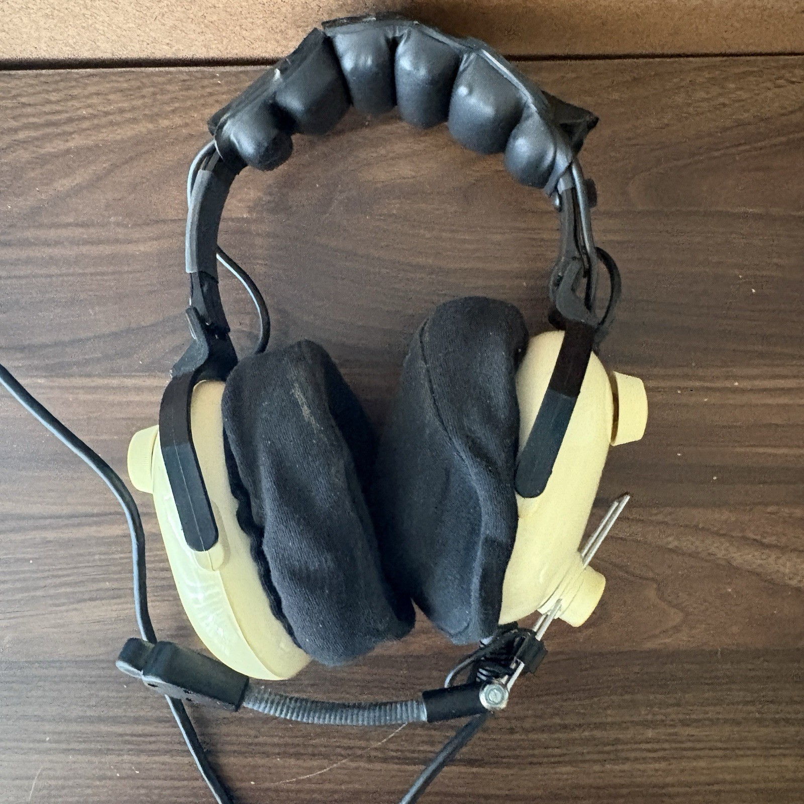 Soft Comm C-35 White Knight Aviation Headset with Microphone
