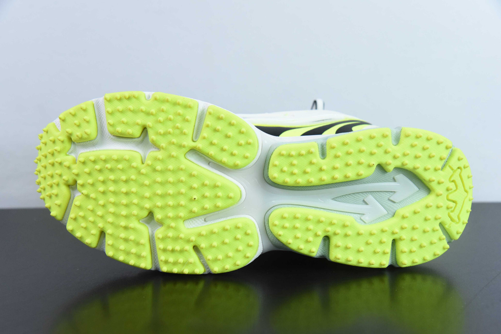Off Arrow White Be Right Back Unisex Sneakers Green White