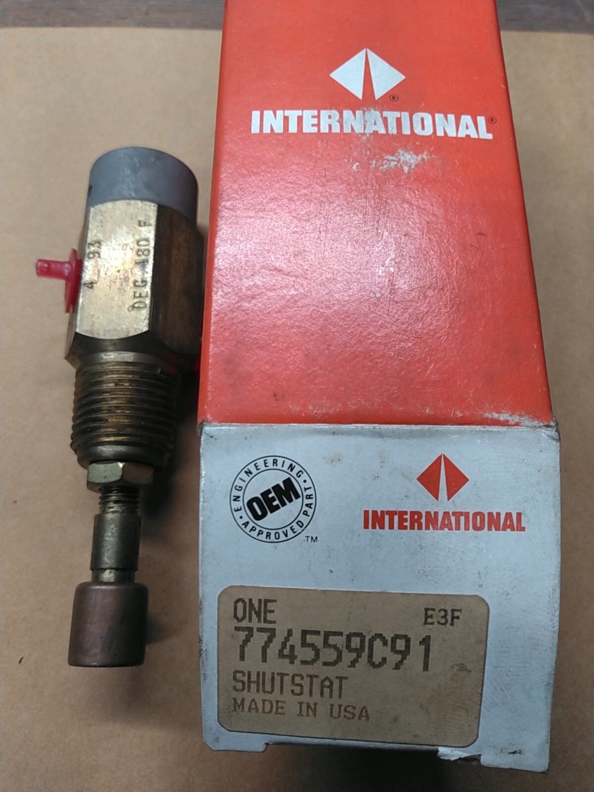 International 774559C91 Shutstat OEM NOS