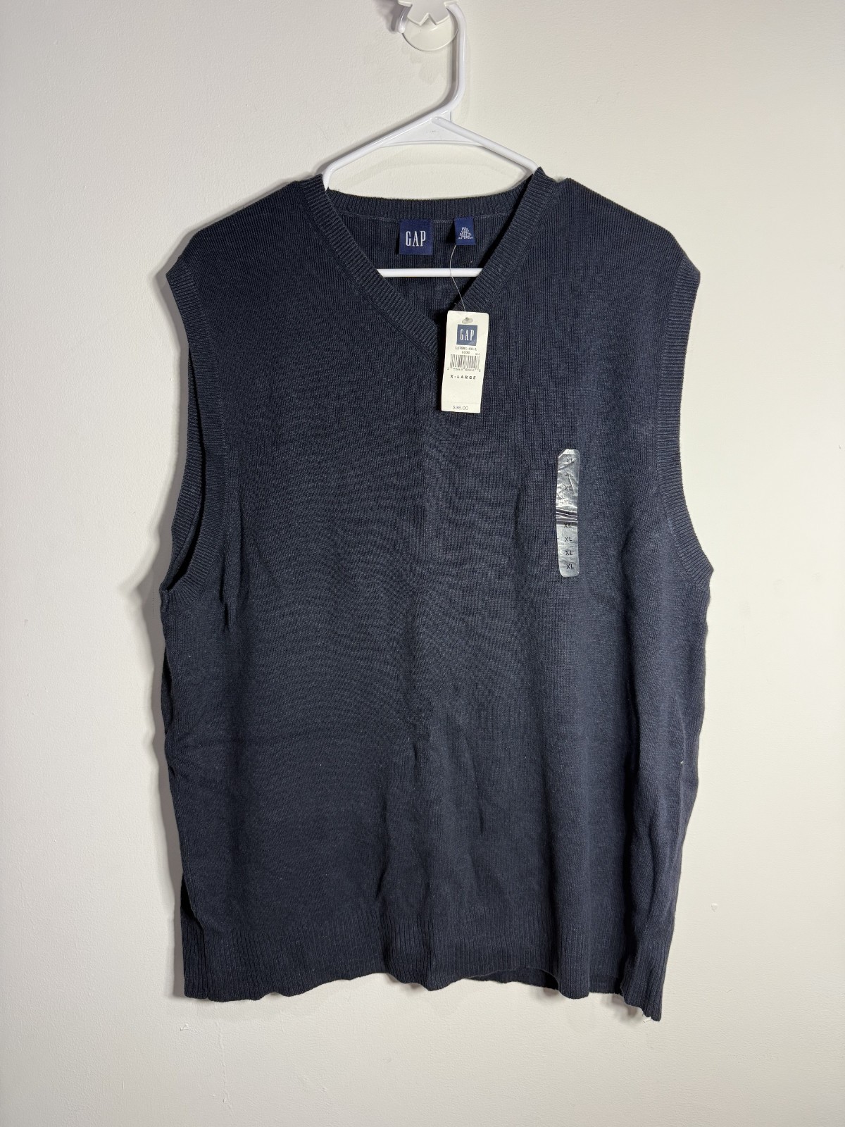 Vintage Gap Men's Vest Knit Sweater V-Neck XL Navy Blue Linen and Cotton  Blend