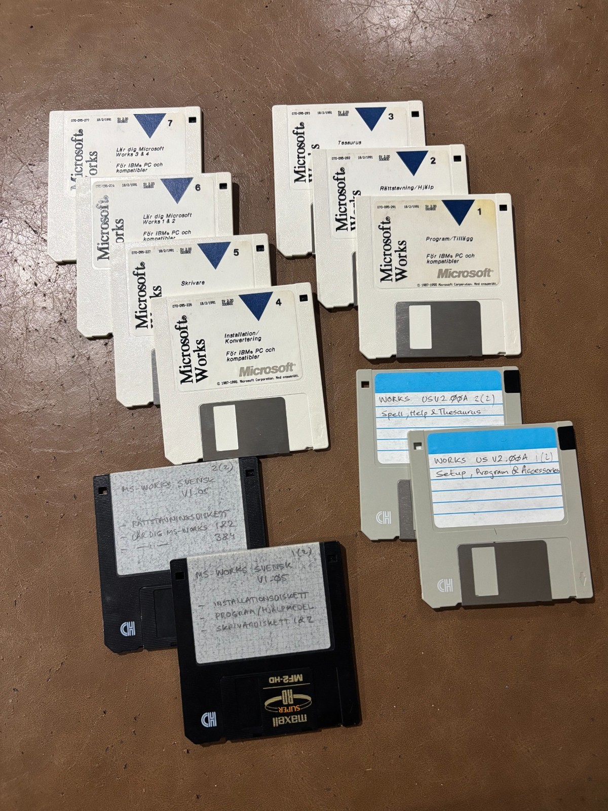 Microsoft Works 2.0 Floppy Disk Set 11 Disks 1991 Vintage PC Made in USA Windows