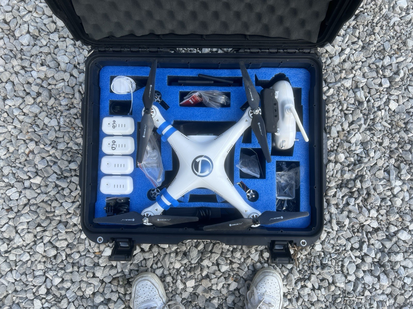DSLRpros DJI Phantom 2 Vision+ Ready to Fly Drone GoPro w/Case