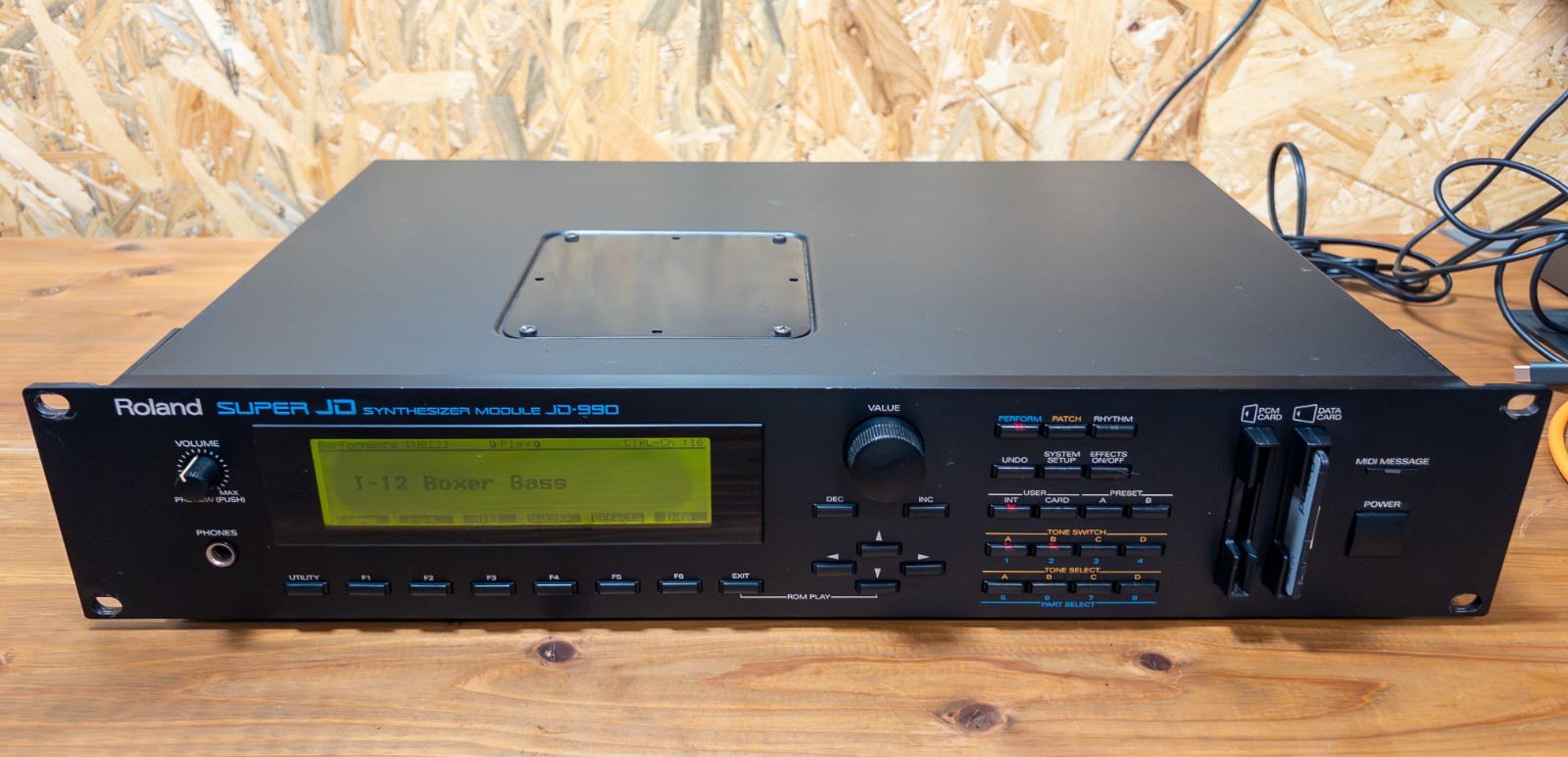 Roland JD-990 Super JD Synthesizer Module w/ Memory Card & Power Cable