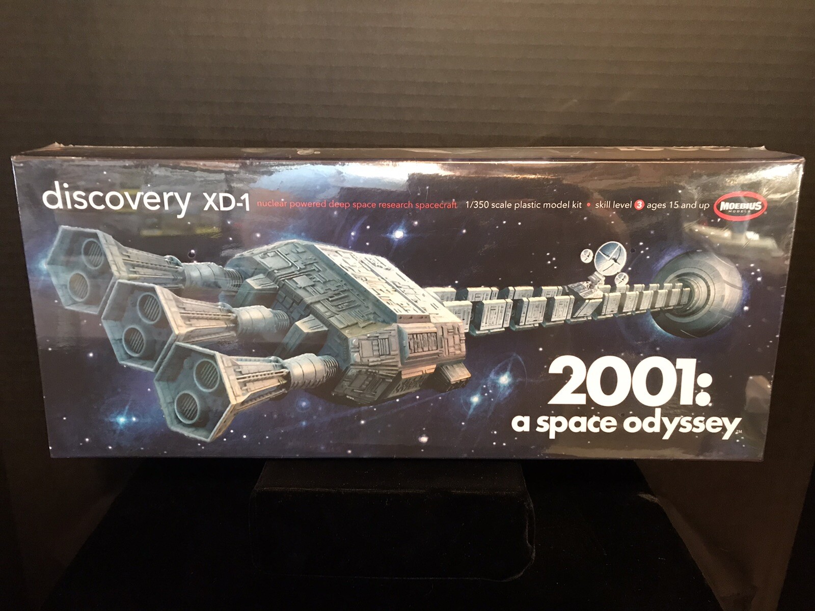 MOEBIUS 2001-8 DISCOVERY XD-1   2001: A SPACE ODYSSEY MODEL KIT-NIB-1:350 SCALE