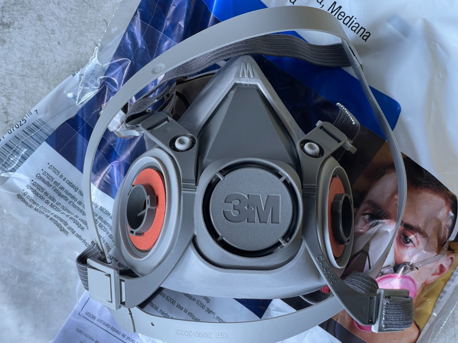 3M Half Facepiece Reusable Respirator Mask Medium PPE Safety Work