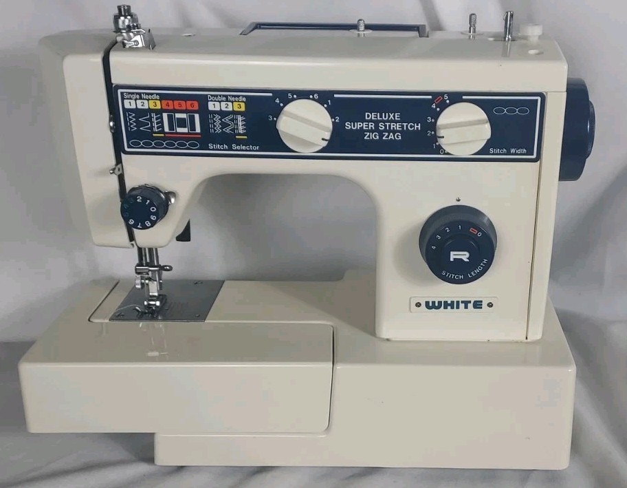 White 1620 Free Arm Portable  Sewing Machine w Instructions foot starter,bobbins