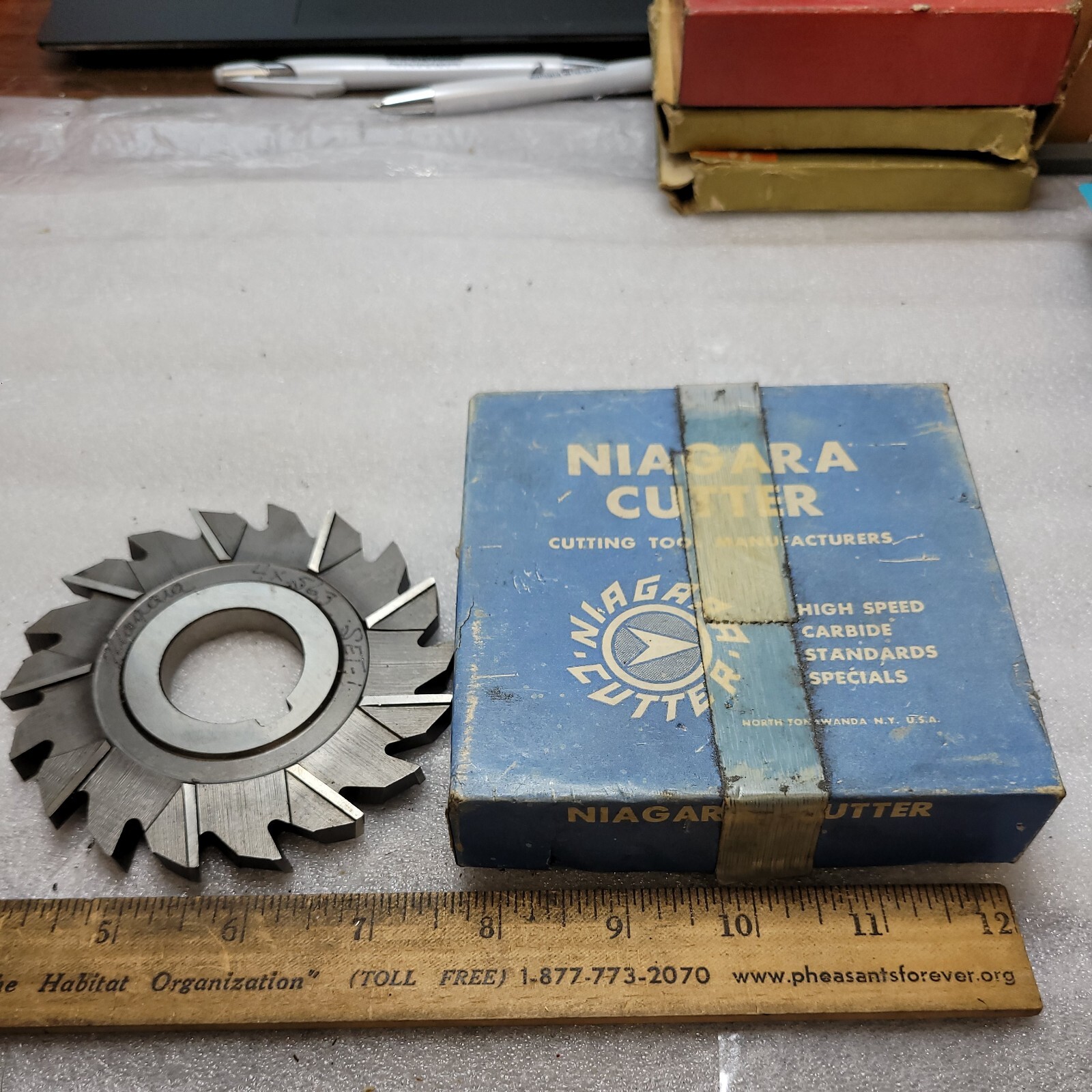 NIAGARA 4" X 9/16" X 1 1/4" STAGGERED TOOTH Side Milling Cutter  NIB