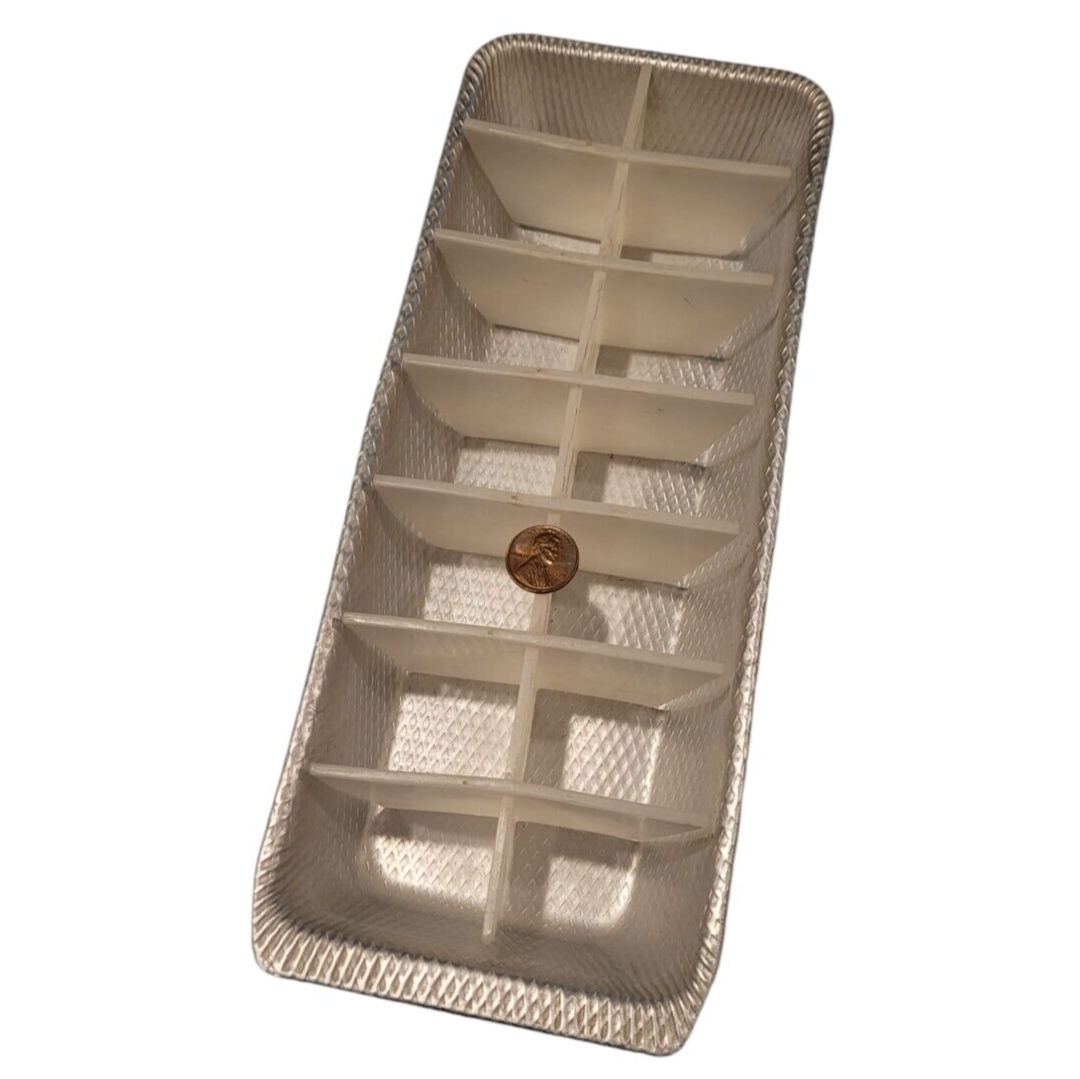 Unbranded Aluminum Ice Cube Tray Plastic 14 Cube Divider