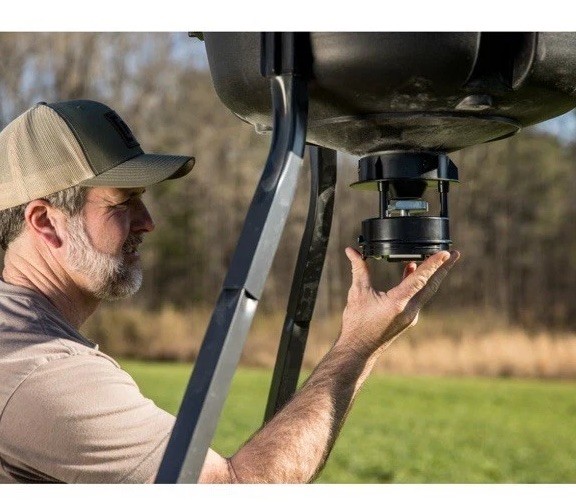 All-In-One II Feeder Kit With Bluetooth Control and 360-Degree Feed Coverage