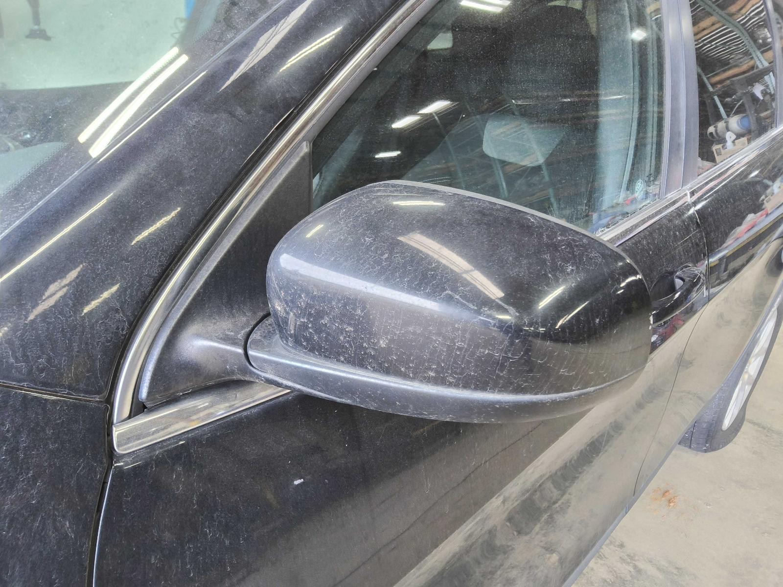 Used Battery Tray fits: 2014 Jeep Cherokee Grade A