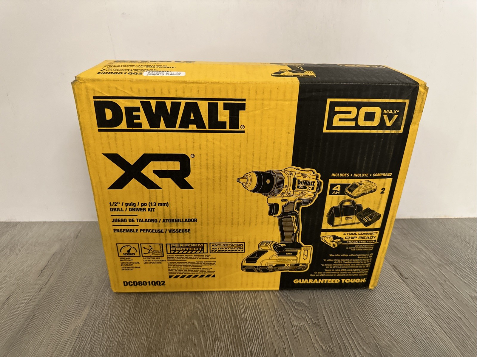 DEWALT 20V XR Cordless Brushless 1/2 in. Drill/Driver Kit w/ (2) Batteries