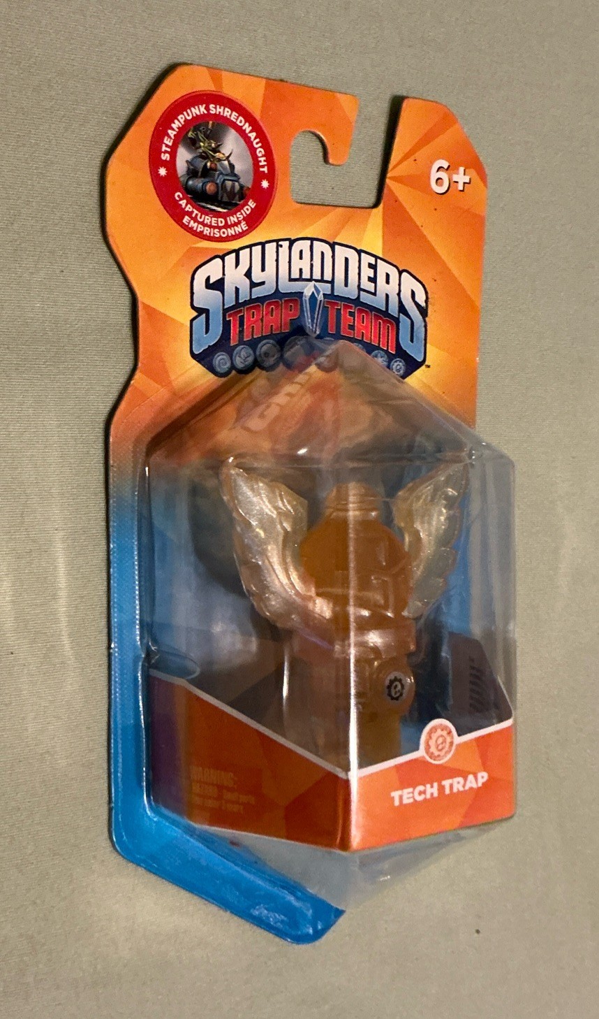 Skylanders Trap Team Tech Flying Helmet Trap w/ Steampunk Shrednaught inside