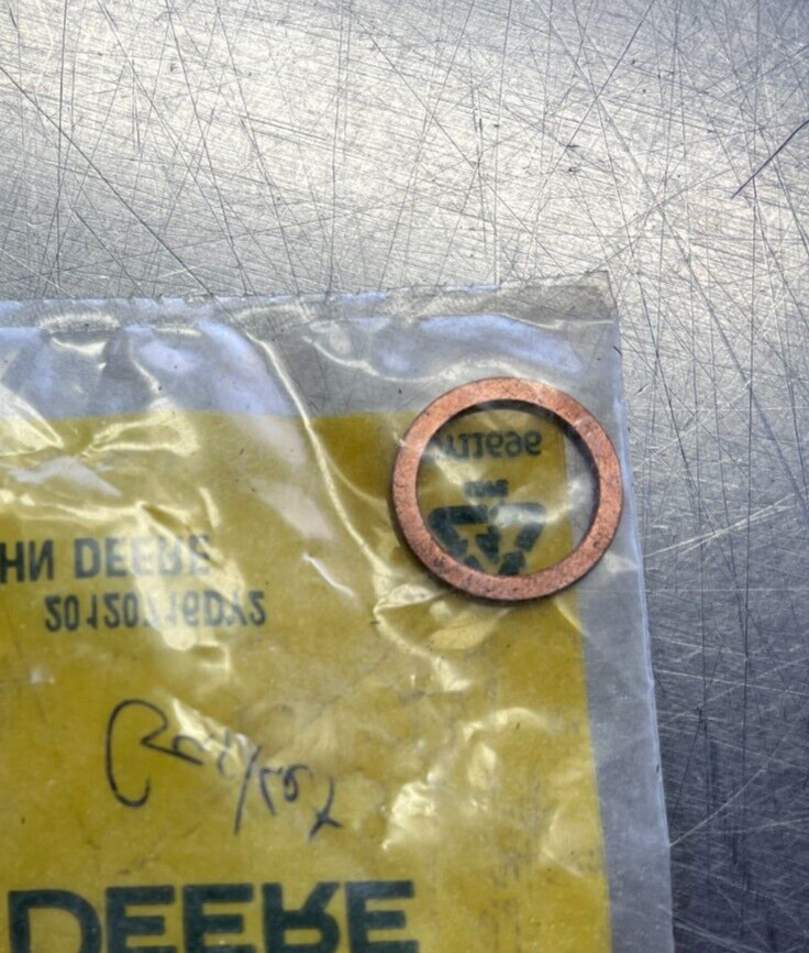 M89135 Genuine OEM John Deere GASKET