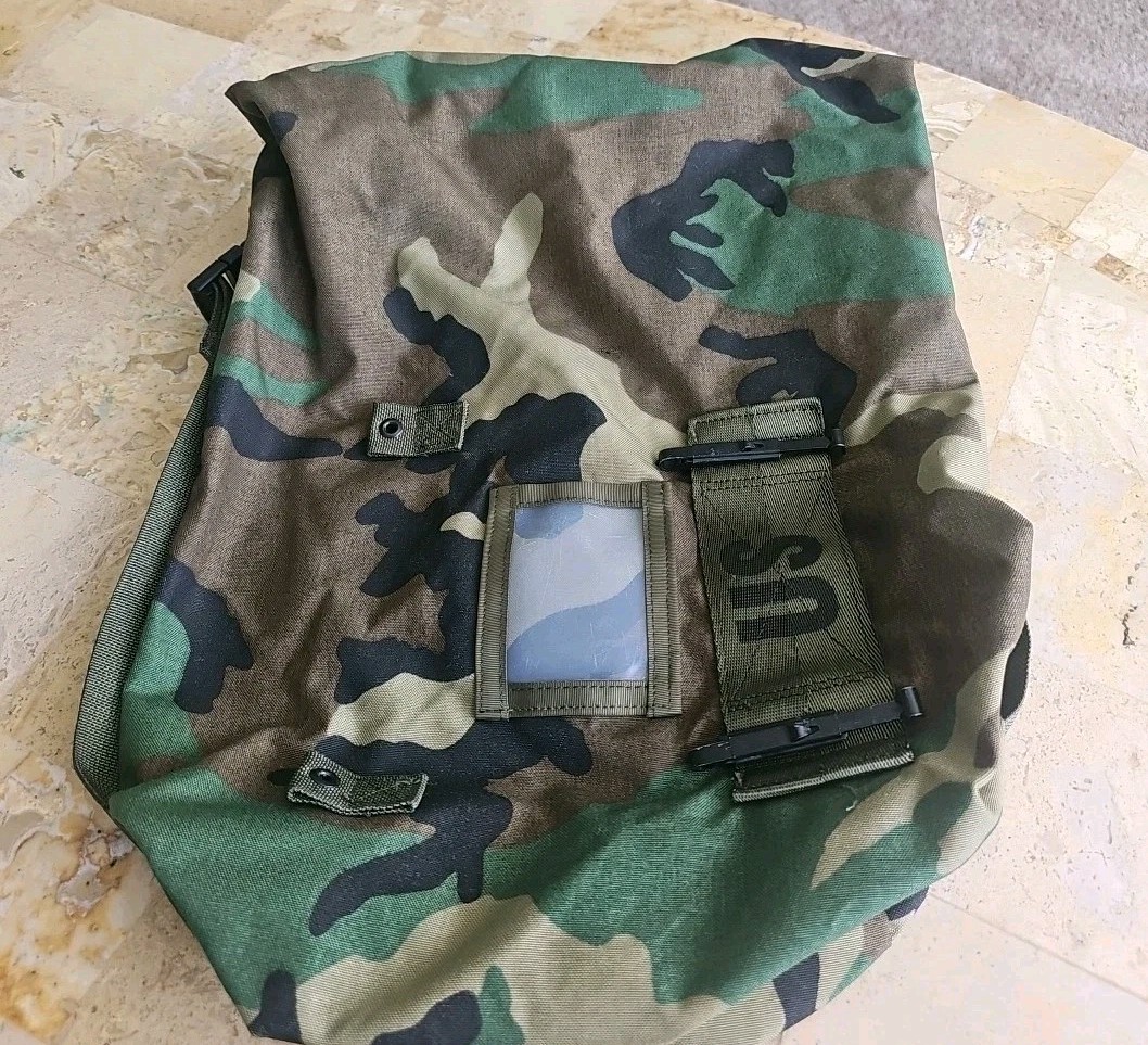US Military Bag Carrying Protective Ensemble DLA100-88-F-EH58