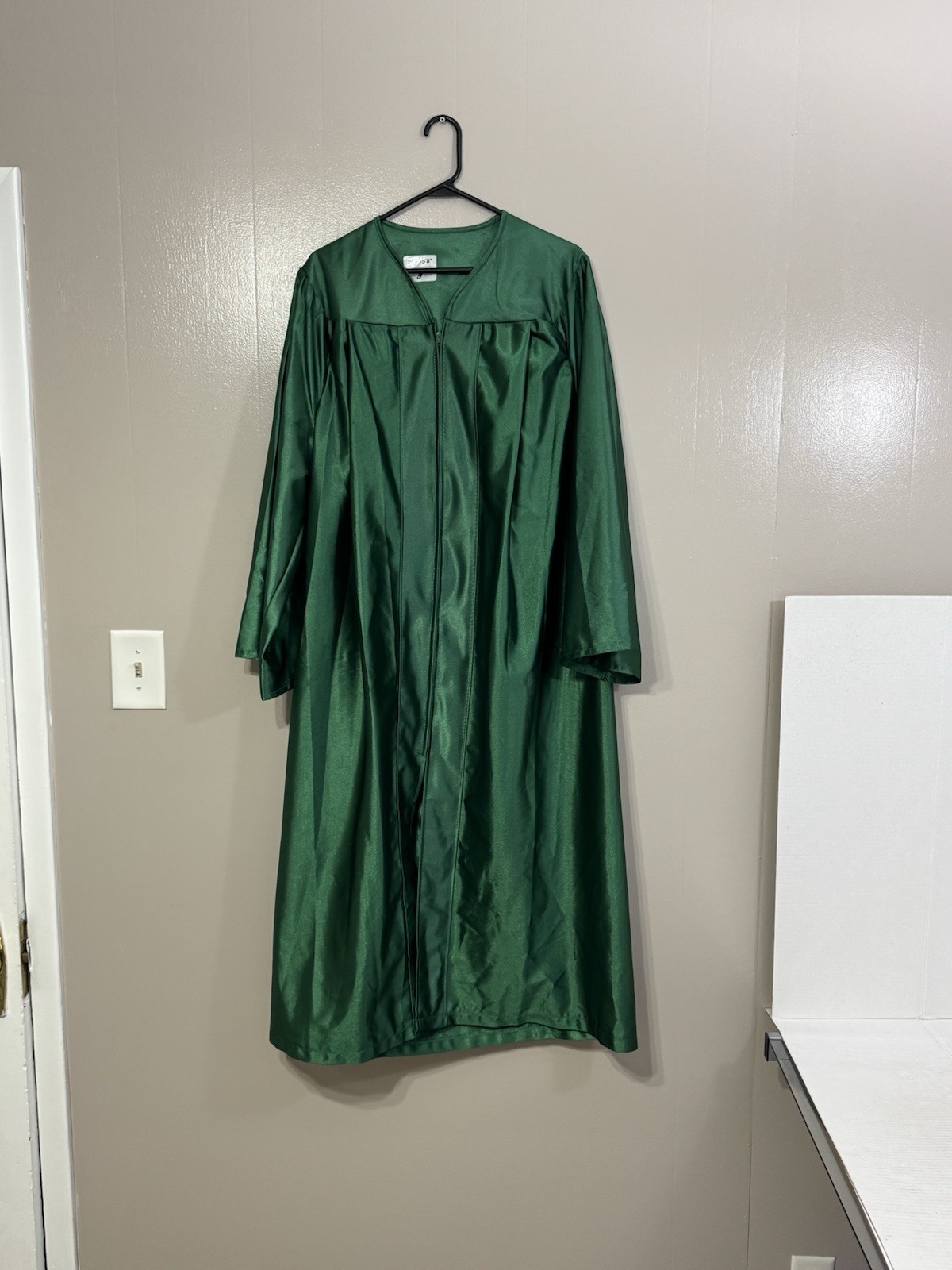 Jeff Jones Emerald Green Shiny Graduation Gown for 5'7 / 5'8 Tall     C135