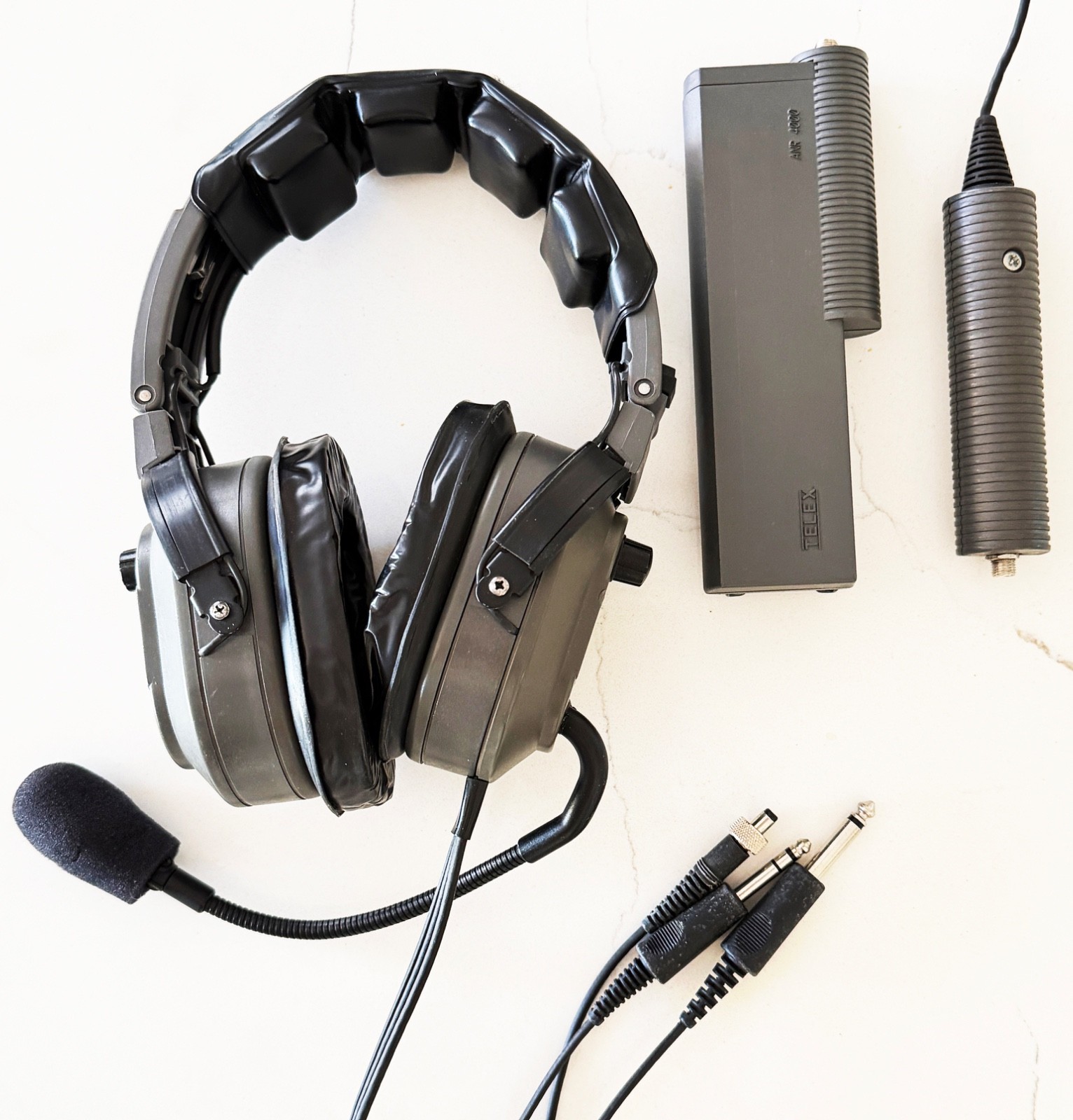 Telex Aviation "Noise Cancelling Headset" ANR 4100 for  GA Aircraft
