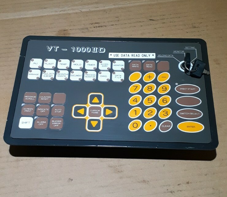 FUJI ELECTRIC  VT - 1000IID  KEYPAD VT2-KEY-DE-M  HMI  F770 61 81(3)A  FastShipN