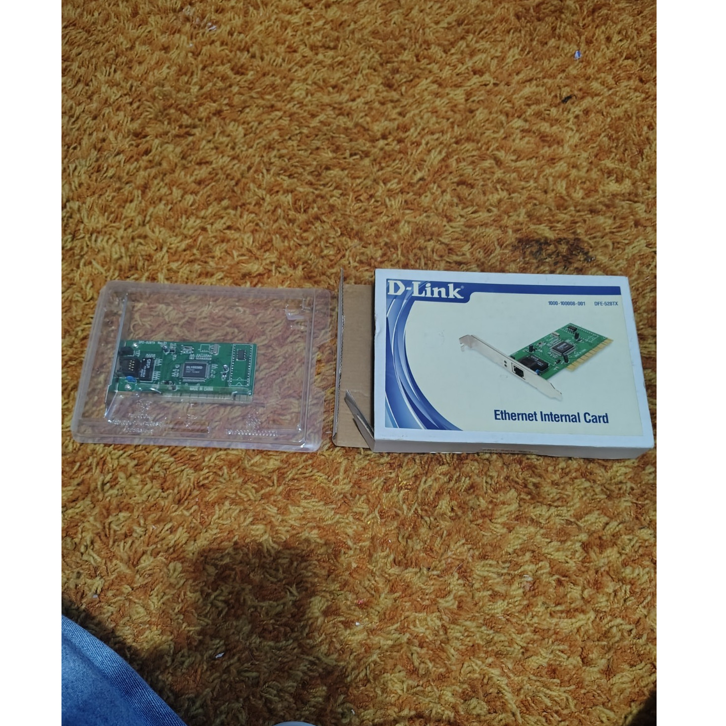 D-Link DFE-528TX PCI Wired 100 Mbps RJ-45 Ethernet Internal Card