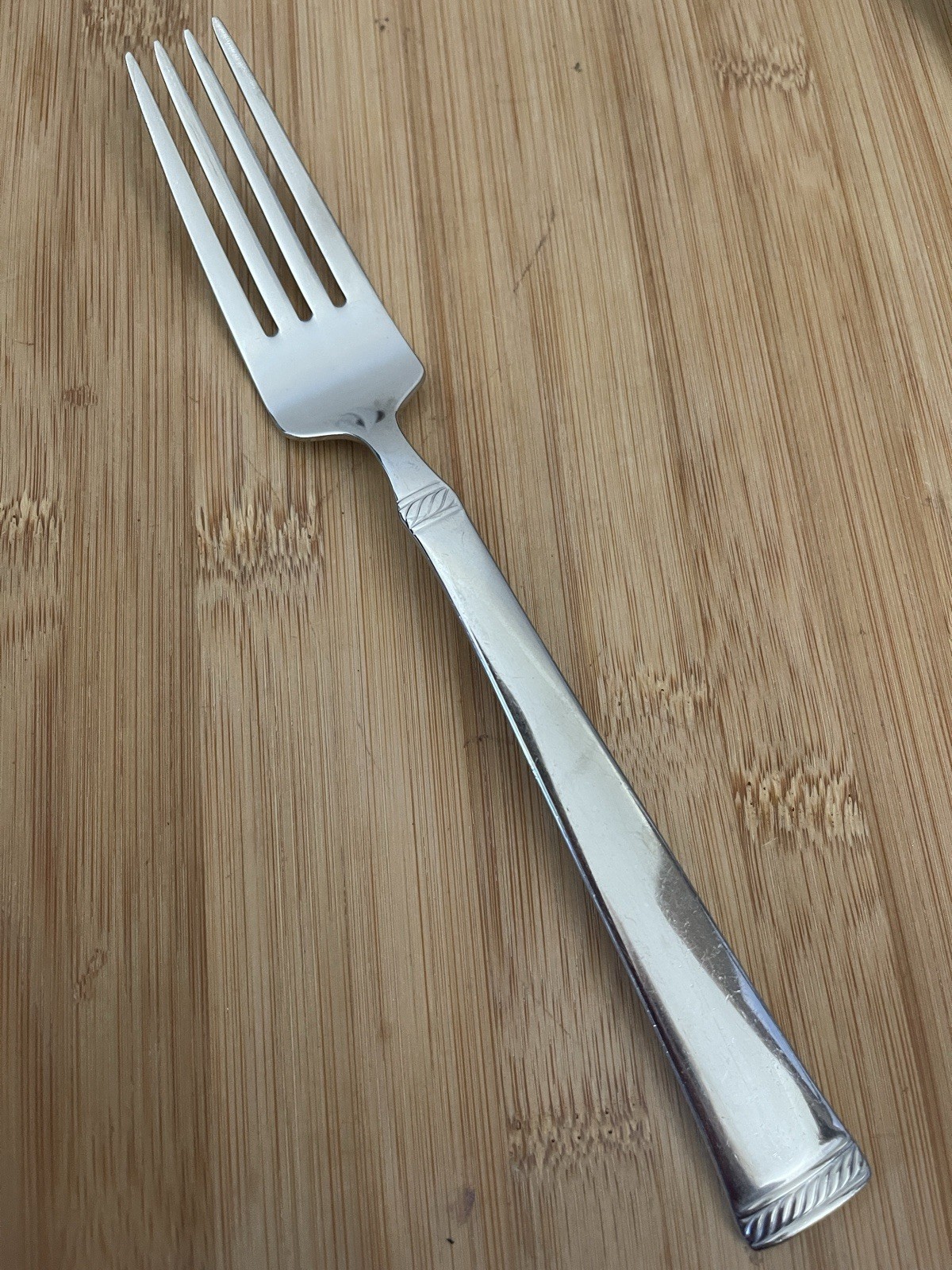 Mikasa 18/10 Stainless ROPE Glossy DINNER FORK 8.25"