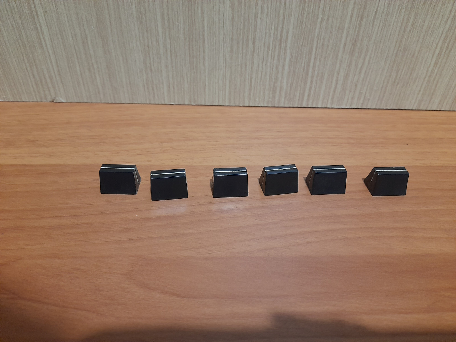 Behringer DJX700   knobs  6