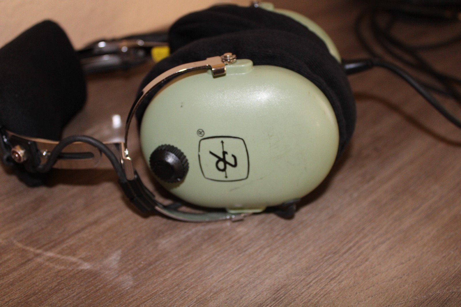 David Clark H10-13S Aviation Headset used (READ BELOW)