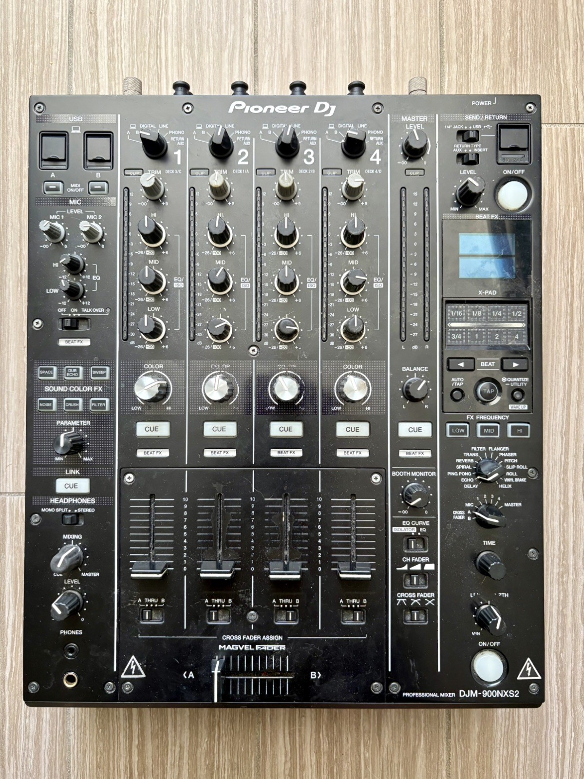 Pioneer DJM-900NXS2 4 Channel Digital Pro DJ Mixer - Used Condition, Works Great