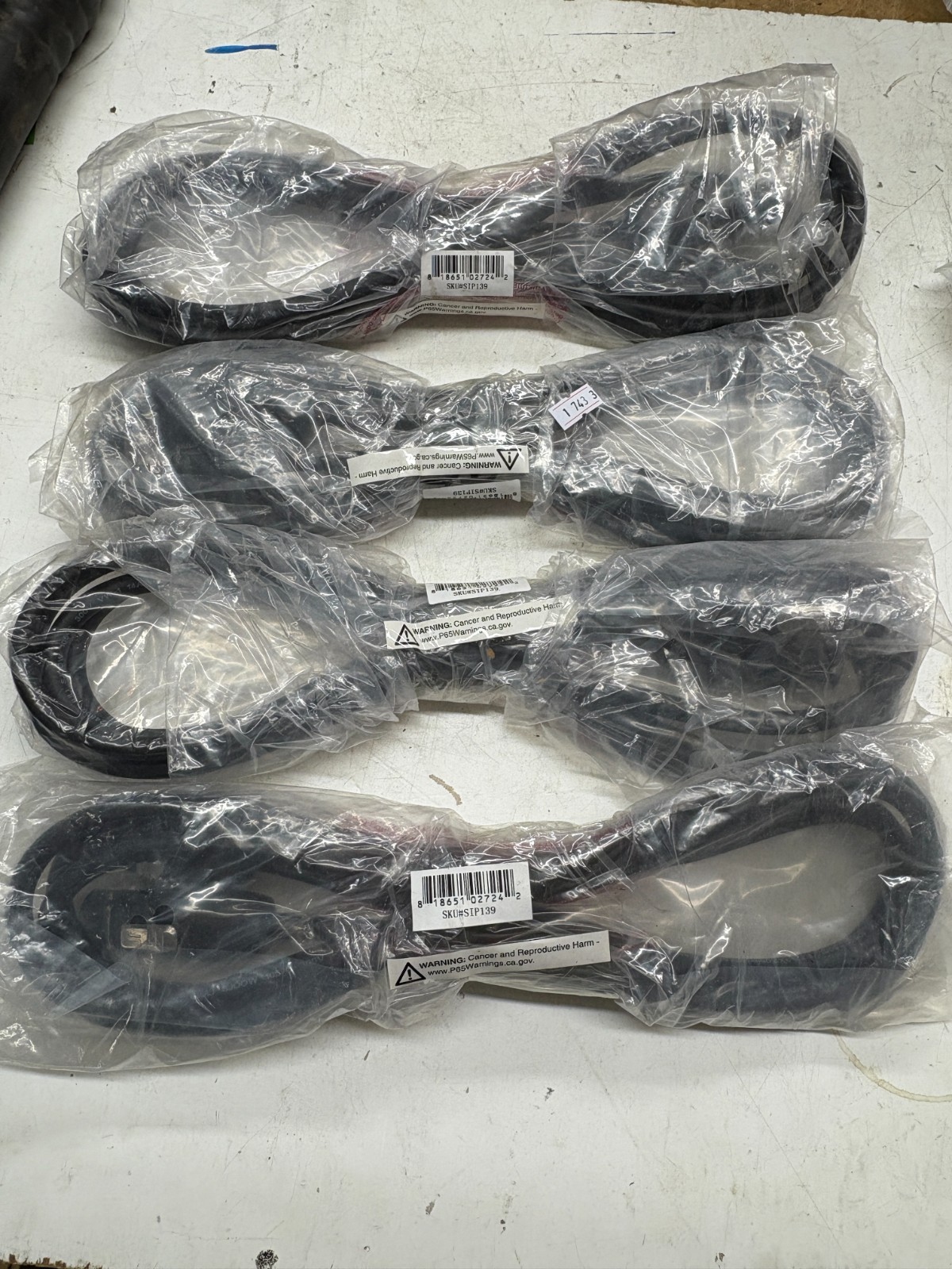 4 Accu-Cable SIP139 IP65 Outdoor 10 Foot Male-Female Twist Lock Power Link Cable