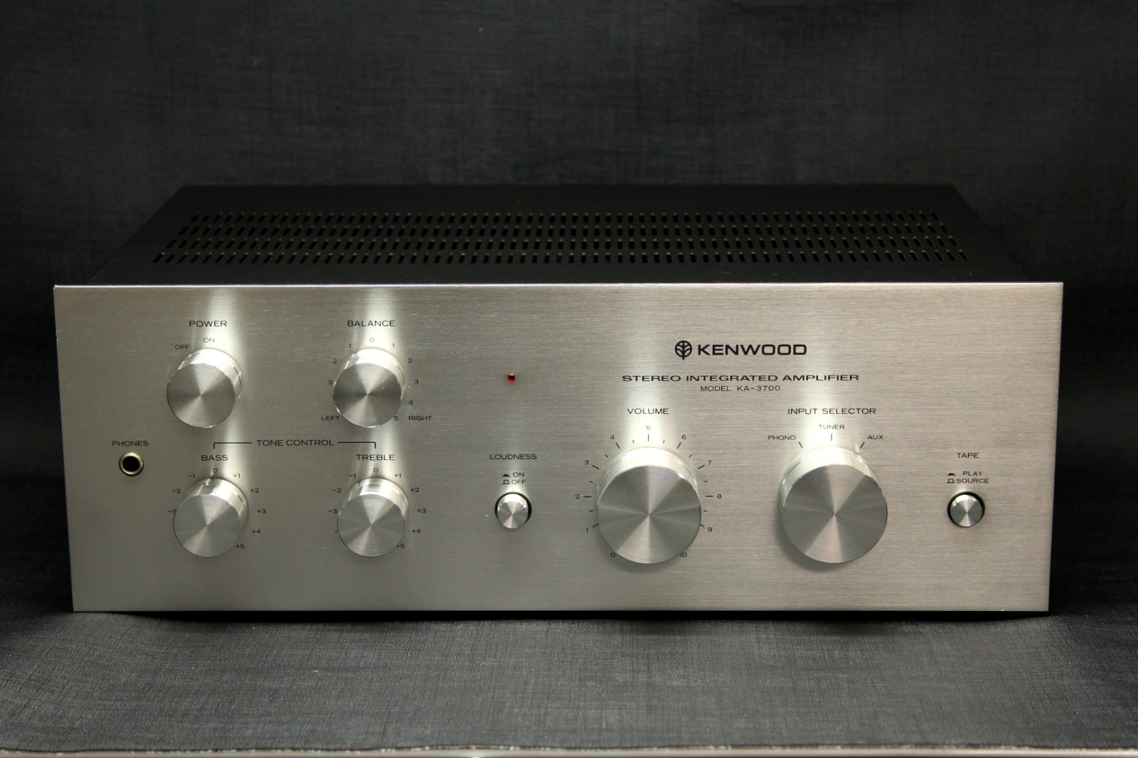 🔥🔥 Kenwood KA-3700 Stereo Integrated  Amplifier Equalizer, Silver.  GREAT 🔥🔥
