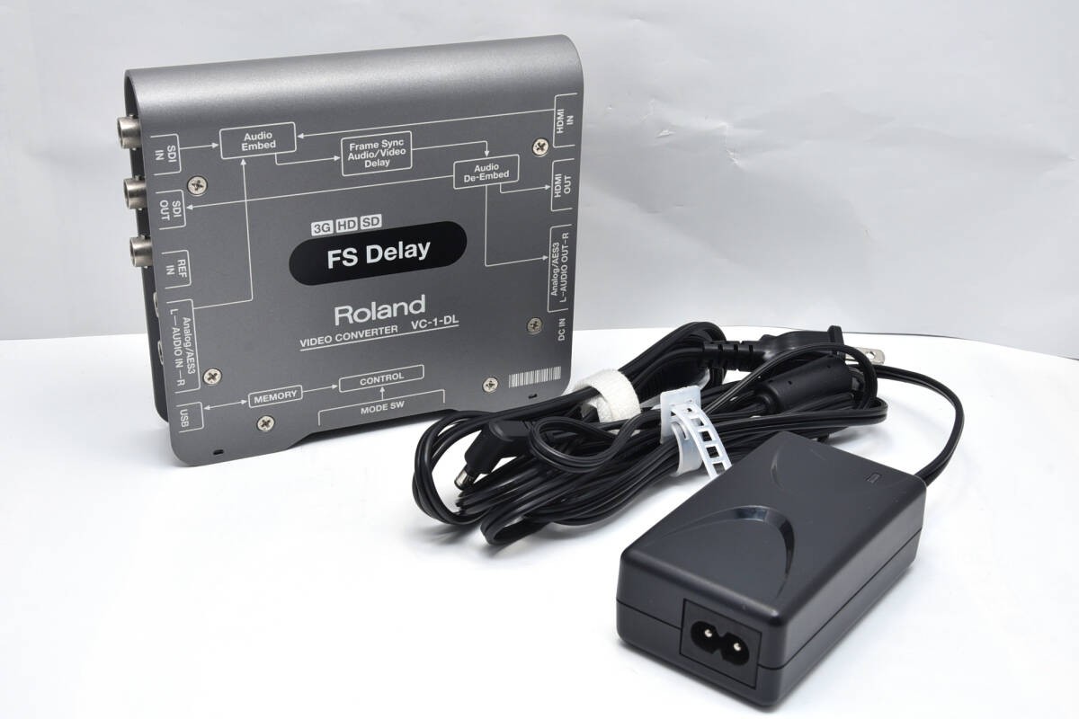 Roland VC-1-DL Video Converter HDMI SDI Bi-Directional Delay Sync Tested Great