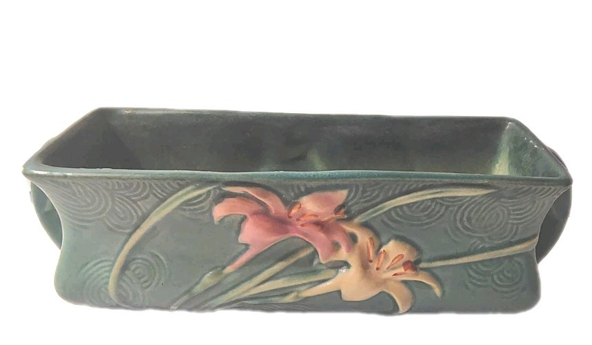 Antique Collectible Zephyr Lily Evergreen By Roseville Planter Box