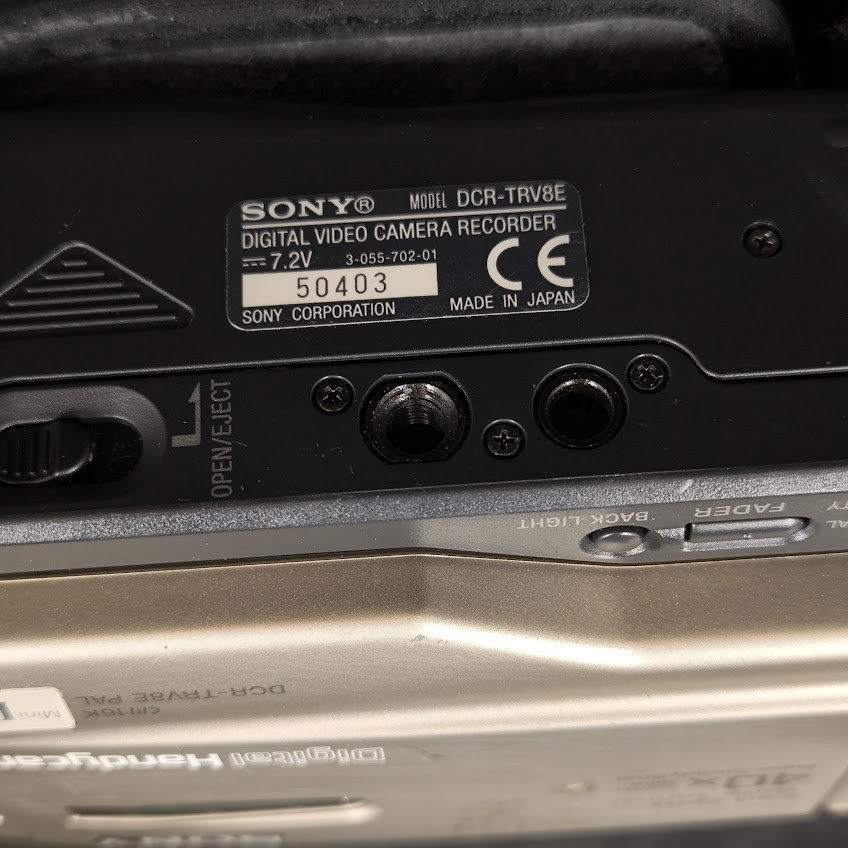 Sony DCR-TRV8 E 40x Digital Video Camera Camcorder Used Working