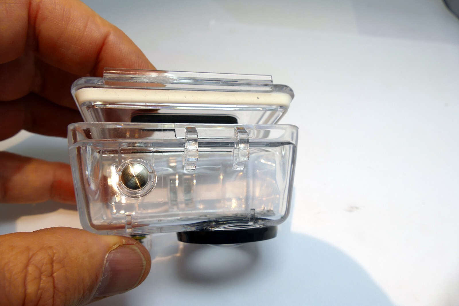 GoPro HERO plastic hard case housing - missing locking buckle
