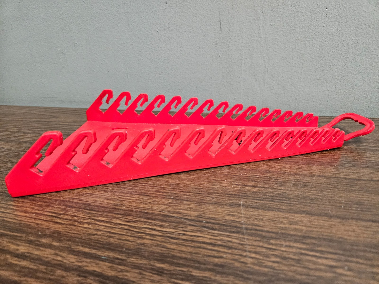 Snap-On Wrench Rack Set Holds 15 Each Red