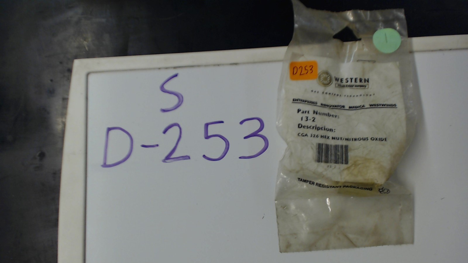 13-2 (326 Hex Nut)