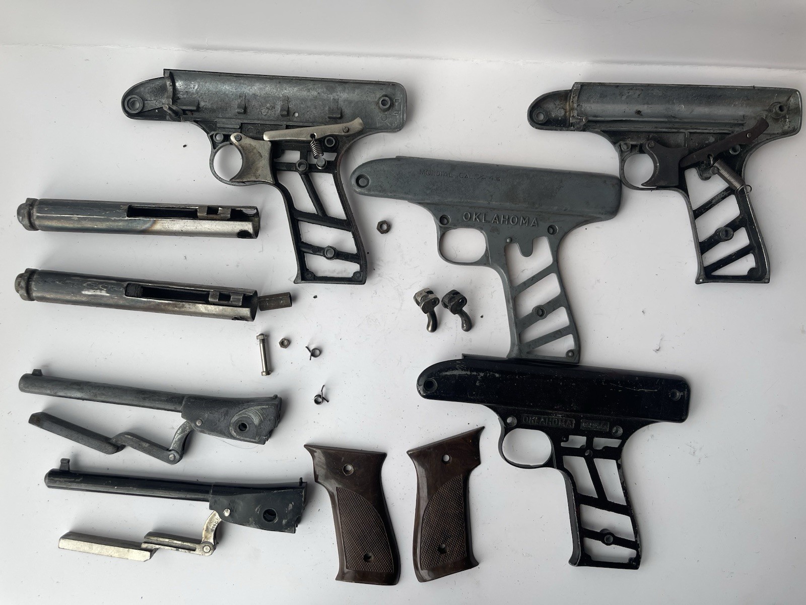 Parts Vintage Mondial Oklahoma Air Pistol Made In Italy Break Barrel( part only)
