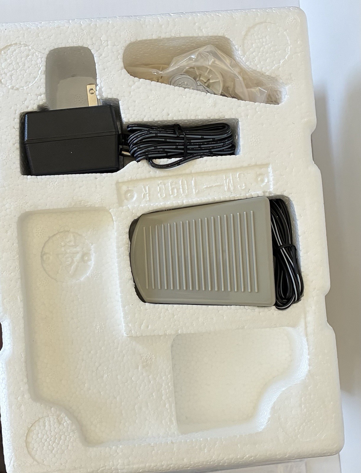 Singer Tiny Serger Electric Overedging Machine - (TS380A)