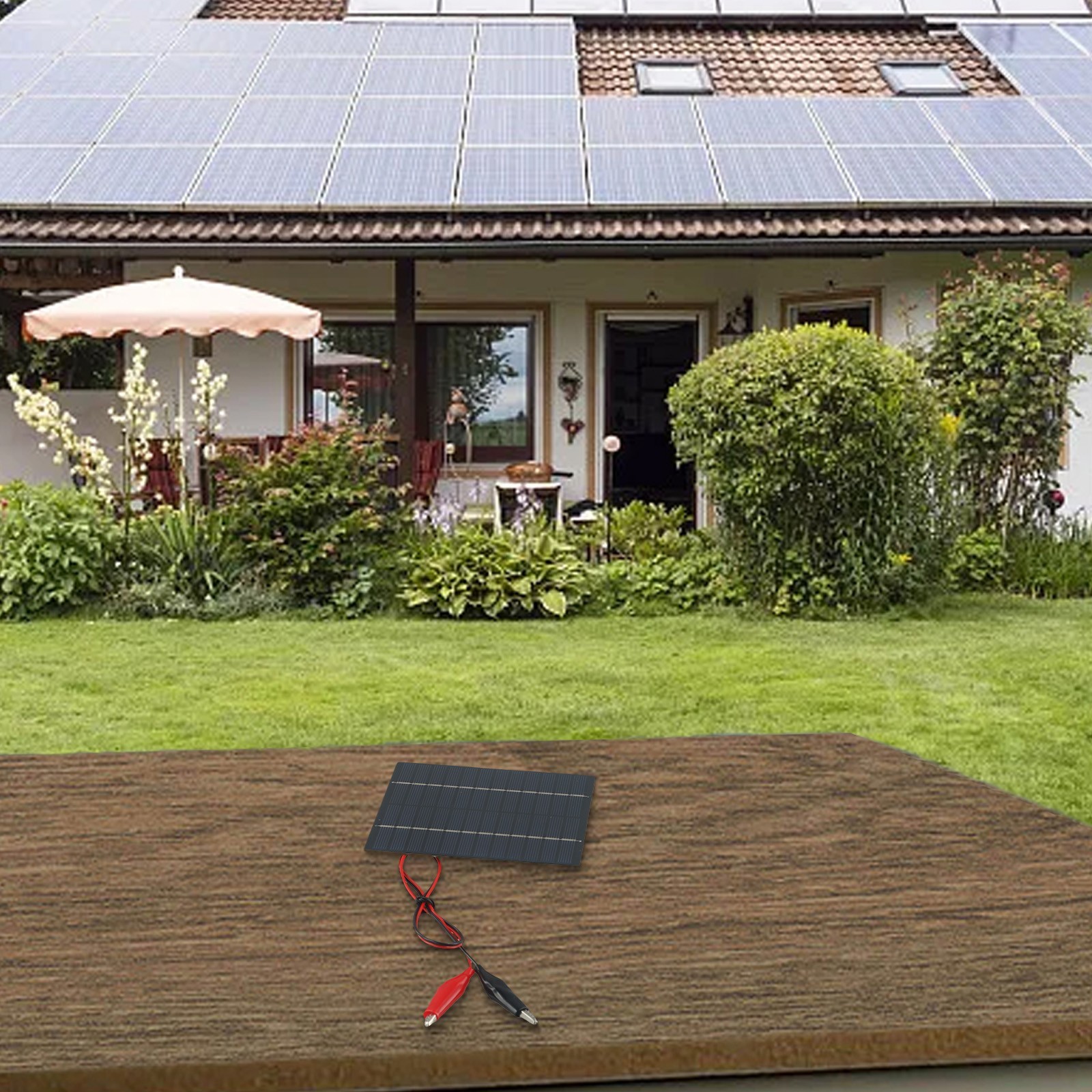 Outdoor Use 10W 12V Solar Panel with Clips Great for Charging Multiple Devices