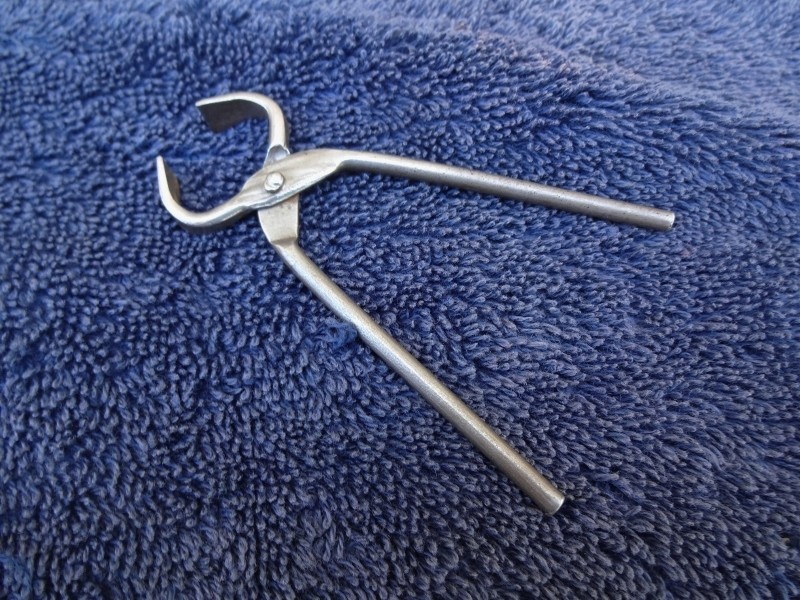 Vintage 3 1/4" Miniature Working Blacksmith Tongs, Nippers, Tool