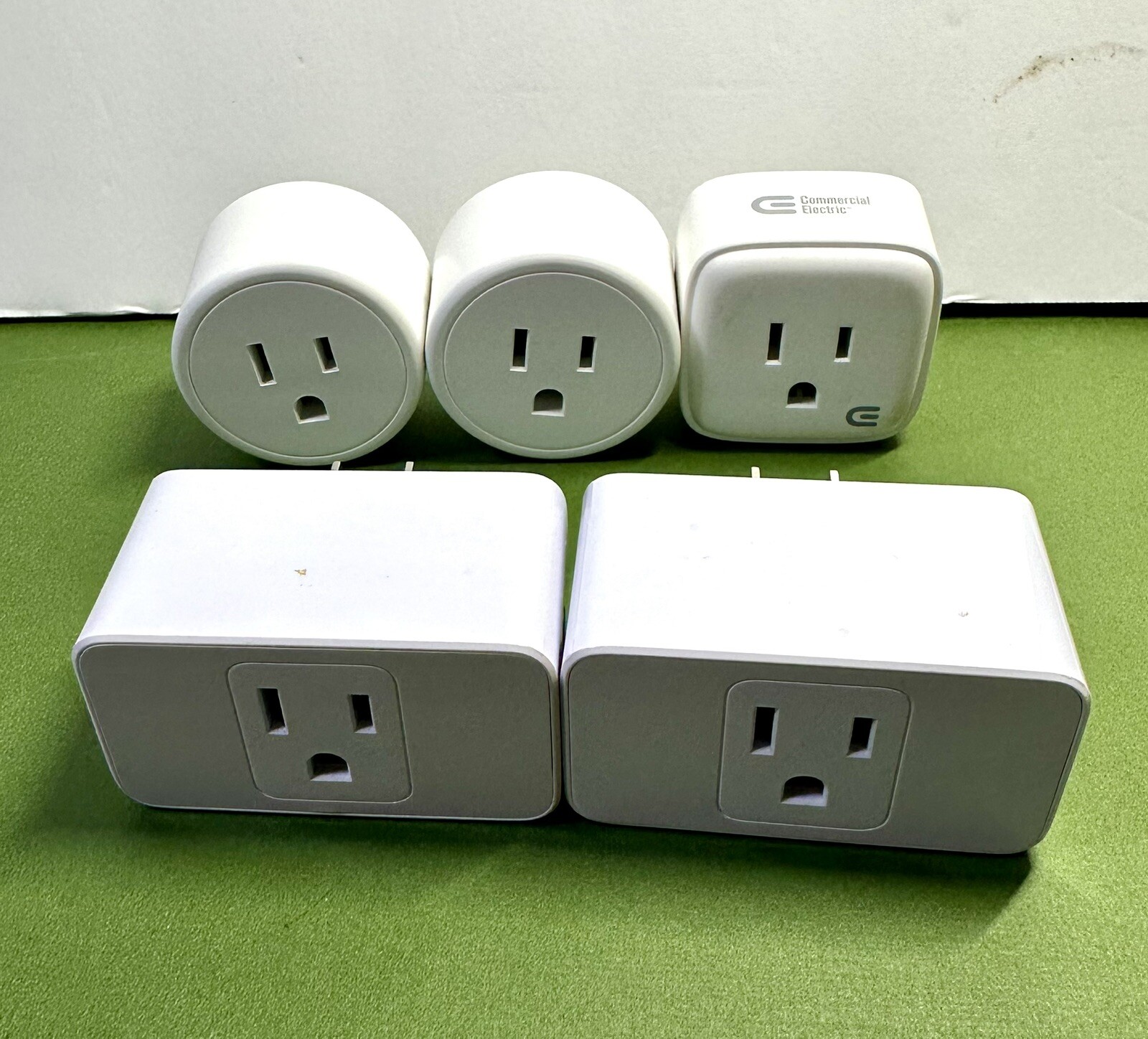 Lot of  5 Mini Smart Outlet White  Smart Plug UNTESTED-for Parts