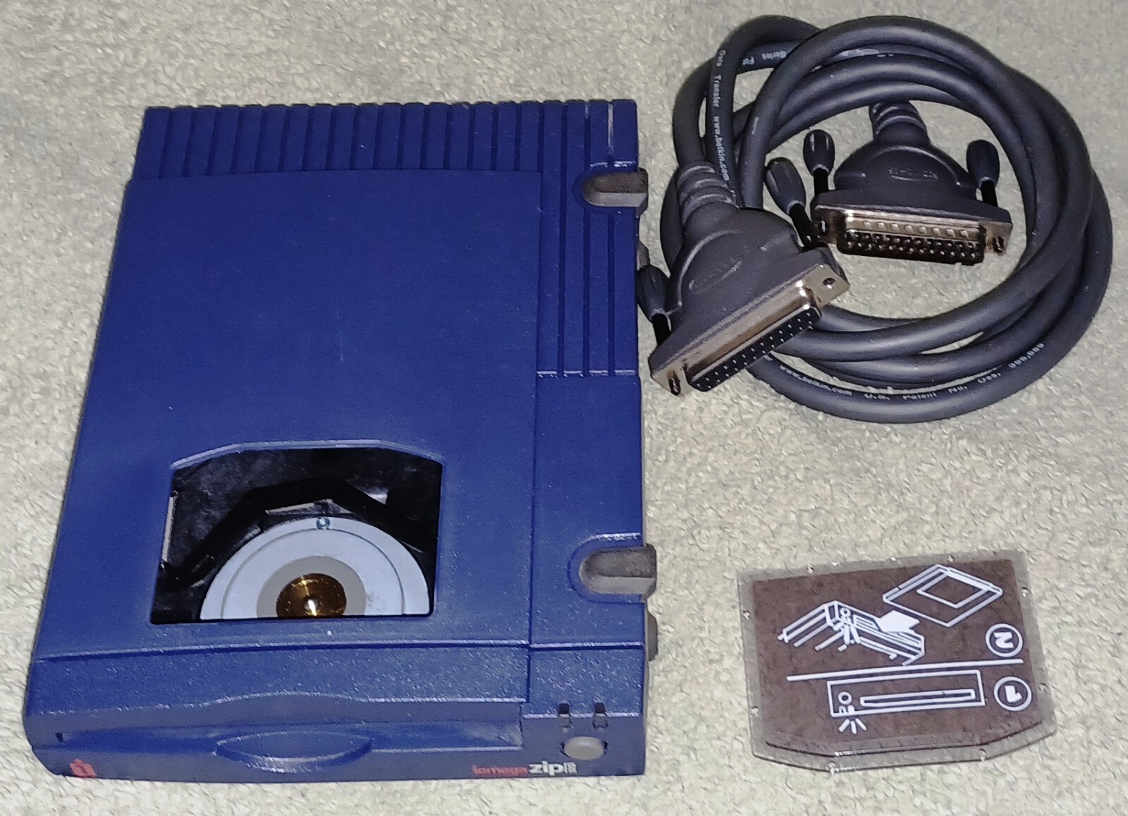 Iomega External Zip Drive 100 Z100P2 PC Blue Portable Parallel Cable 100MB
