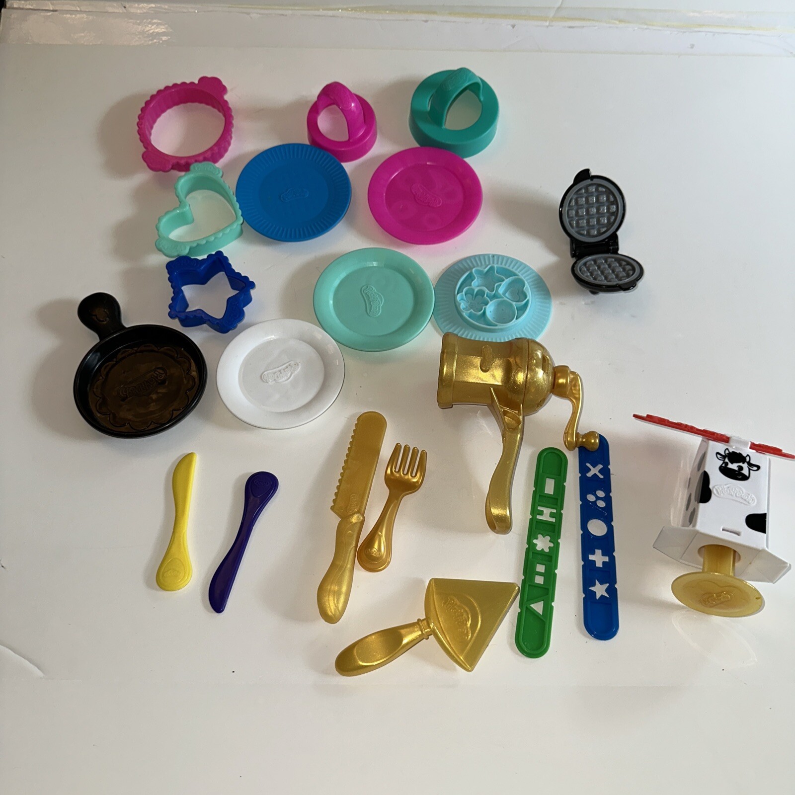 Mixed Lot 22 Piece Play- Doh Accessories Tools And Cutters