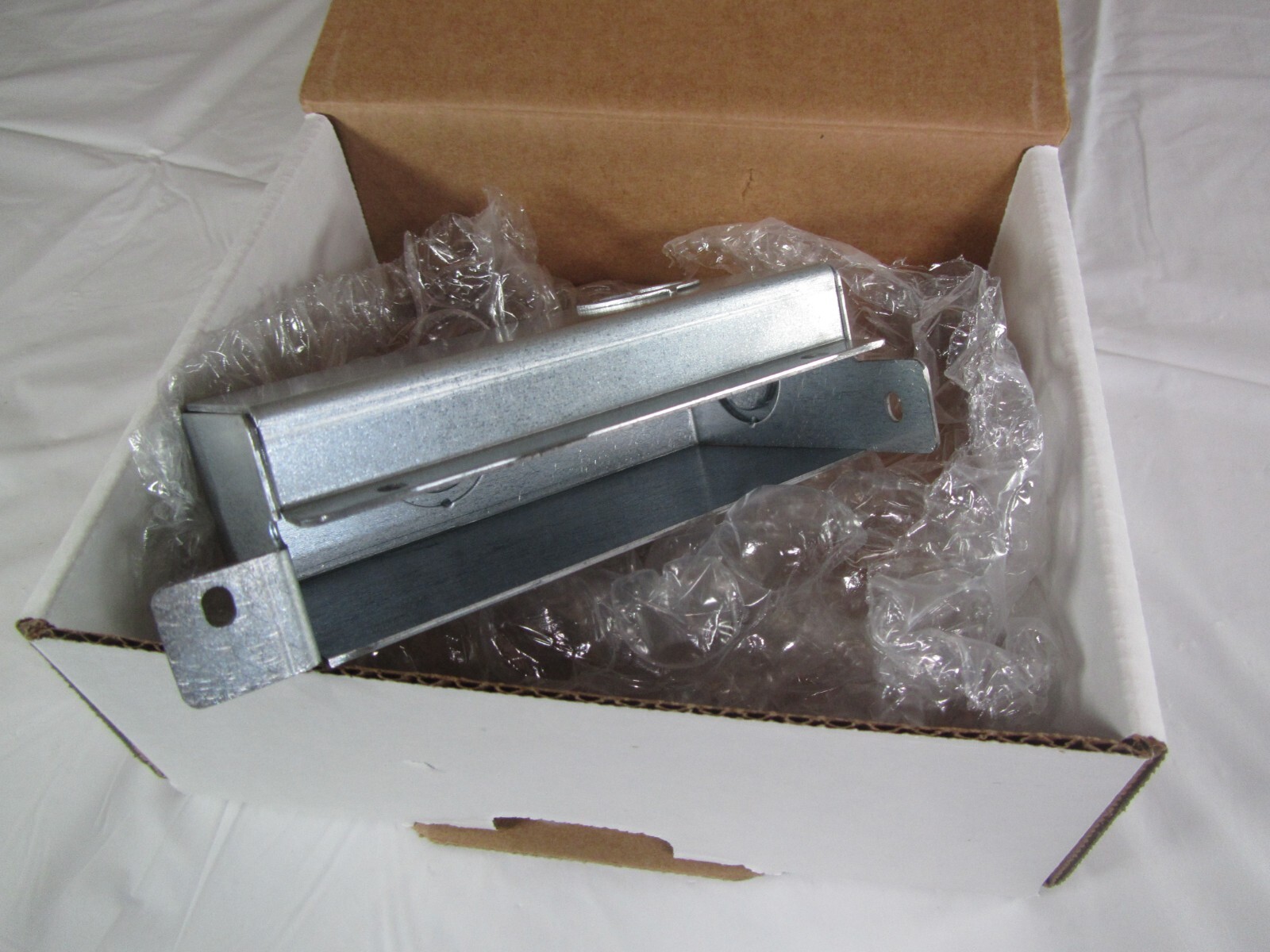 Shure A910-JB Junction box adapter for Ceiling Array Microphone.