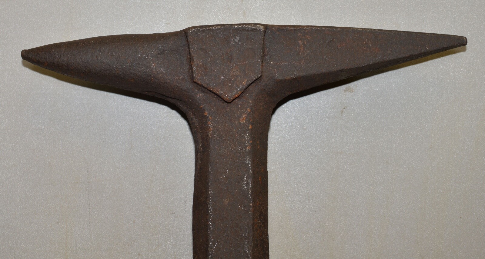 German hand forged 47 lb shield anvil blacksmith primitive stake Bickern tool
