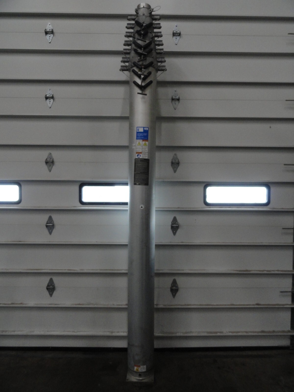 REBUILT Will-Burt 10-60 Locking Pneumatic Mast tower Willburt