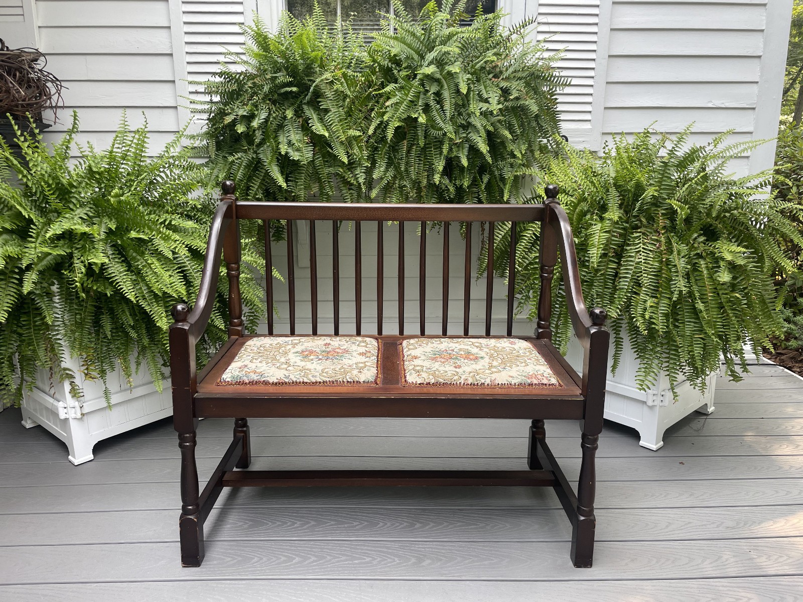 VTG BOMBAY COMPANY CHERRY WOOD PADDED TAPESTRY UPHOLSTERY 2 SEAT CHAIR BENCH
