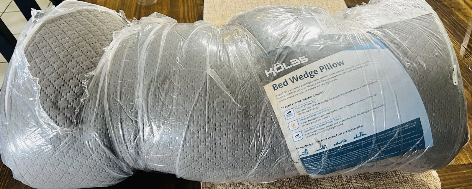 Kolbs Bed Wedge Pillow W/Memory Foam Top & Jacquard Cover 24 X 24 X 7.5 in New