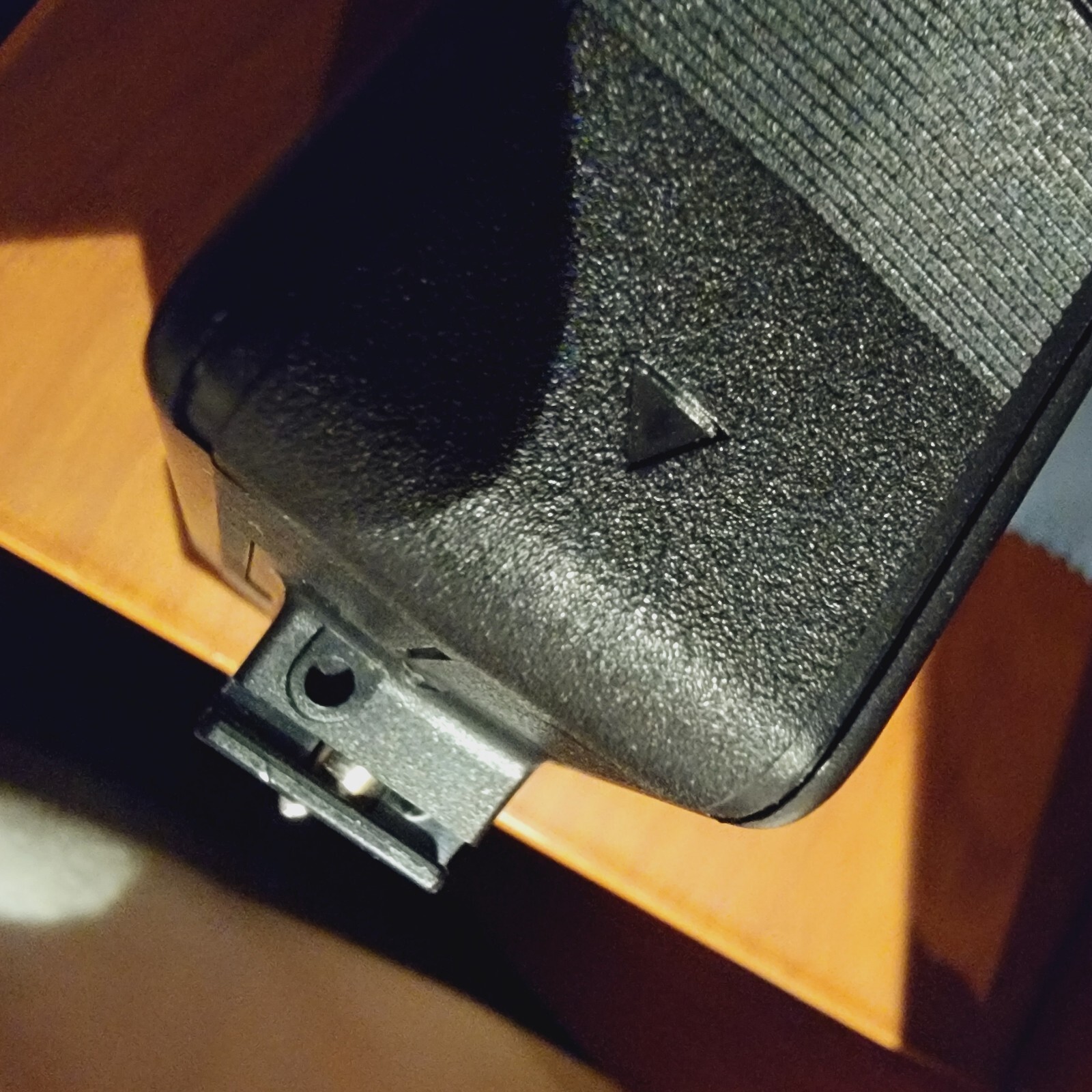 Voigtlander VC 24. Universal Flash Camera Hot Shoe Socket w/cable ,Case , Manual