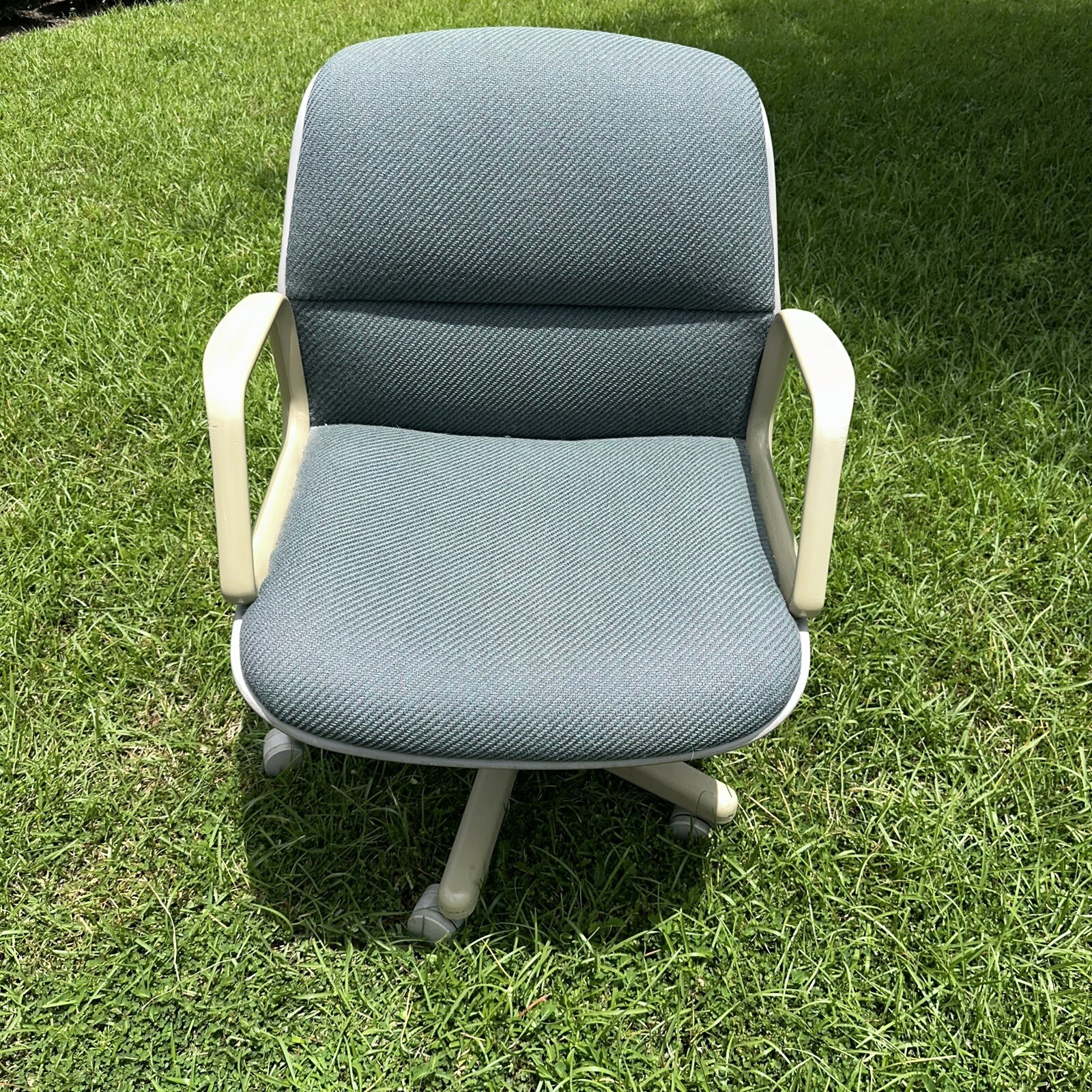 Vintage MCM Steelcase Style Swivel Rolling Office Arm Chair Beige Gray Furniture